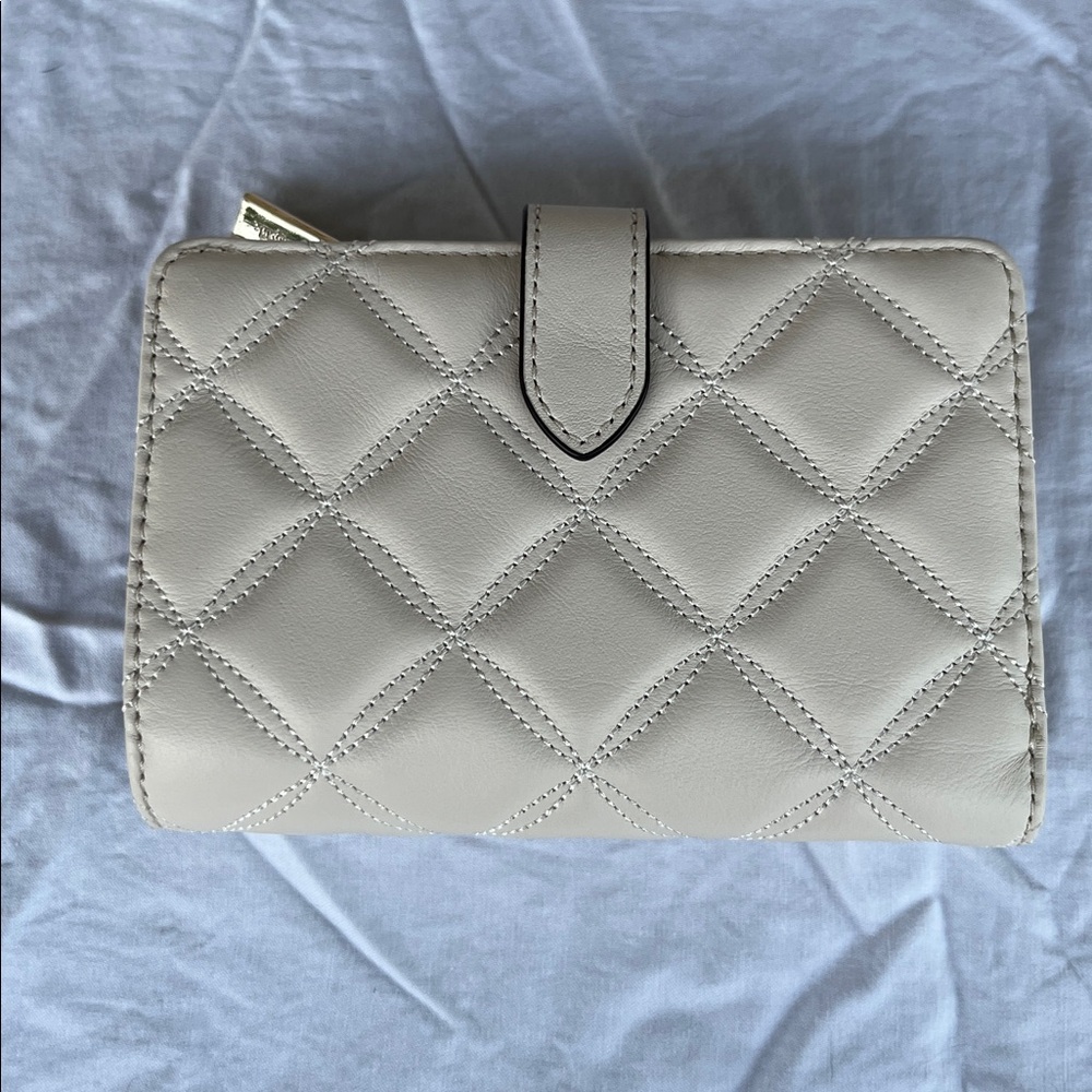 ♠️ Kate Spade Cream Quilted Tote and Wallet Set ♠️ - Picture 10 of 13